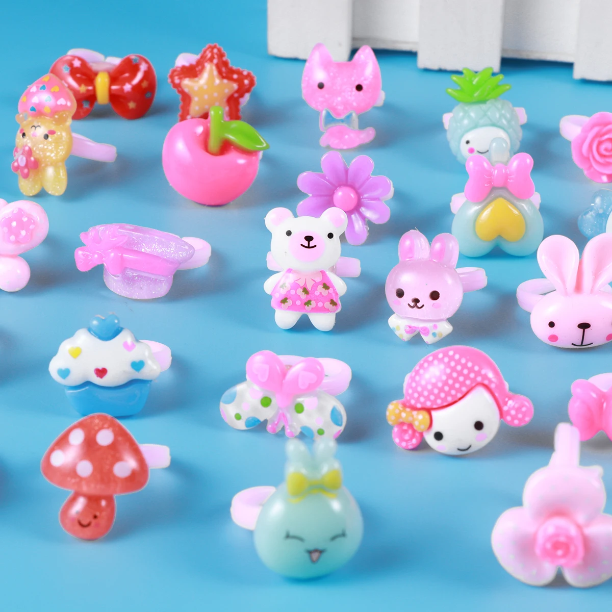 

36pcs Girls Jewelry Rings Cartoon Rings Prented Play and Dress Up Accessory Kids Birthday Party Favors (Assorted)