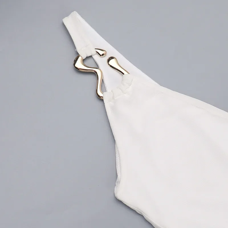 ผู้หญิงElegantโลหะหัวเข็มขัดSheerตาข่ายBodysuits Patchwork Maxi Party Vคอสปาเก็ตตี้สายรัดBacklessวันเกิดยาวRobe