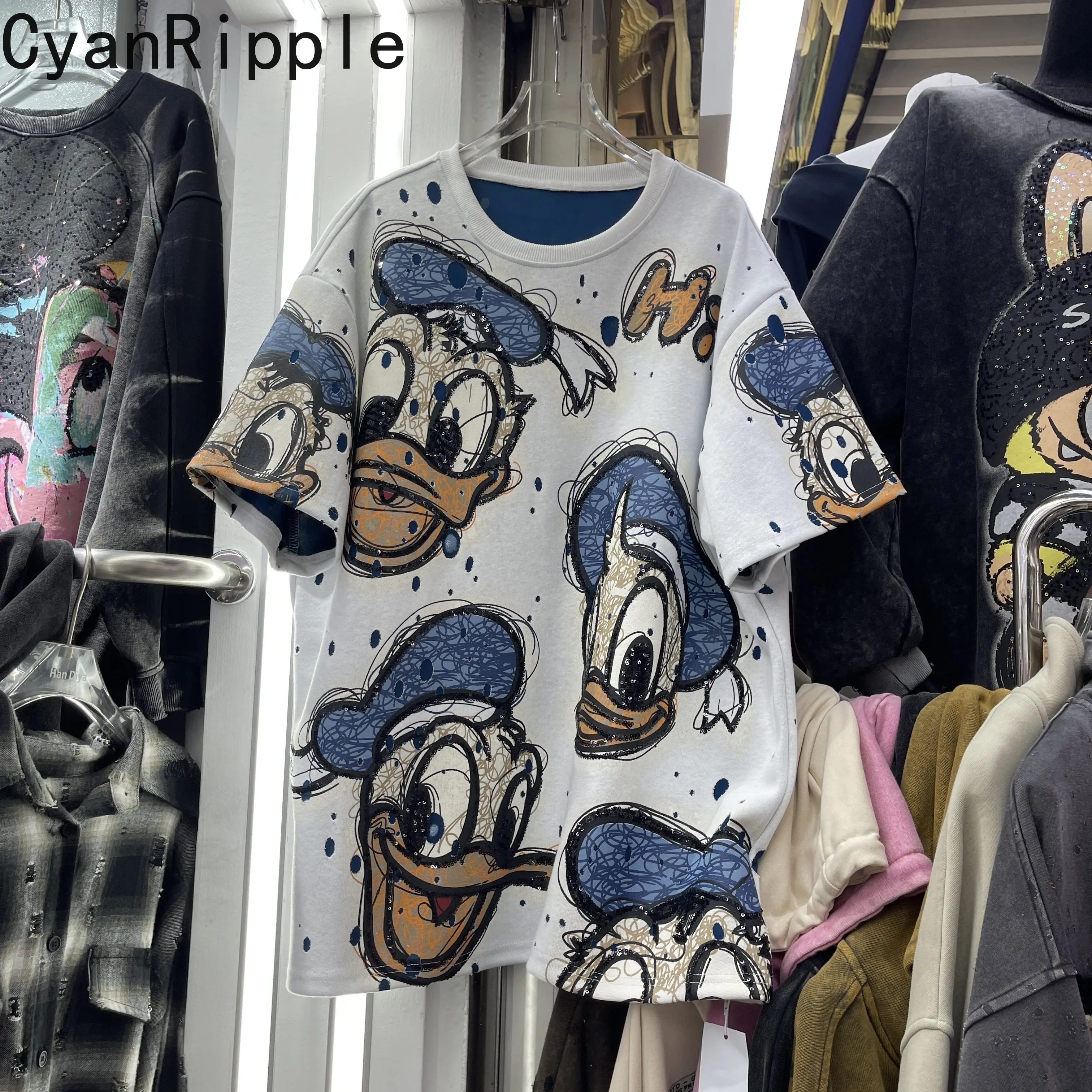 

Новая женская футболка на весну-лето 2026 года: свободный крой, короткий рукав, универсальная, с вышивкой, пайетками, мультяшным принтом, круглый вырез, повседневный пуловер-топ