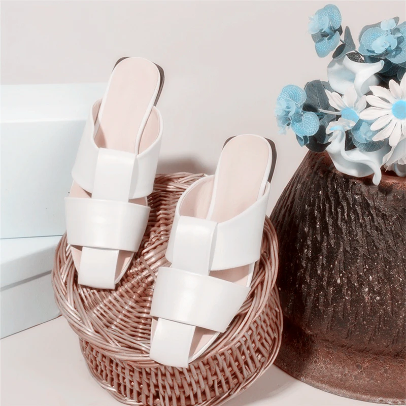 

Closed Toe Women Slippers Hollow Out Summer Gladiator Sandals Flat Beach Shoes Ladies Outside Slides White Mules Zapatos Mujer