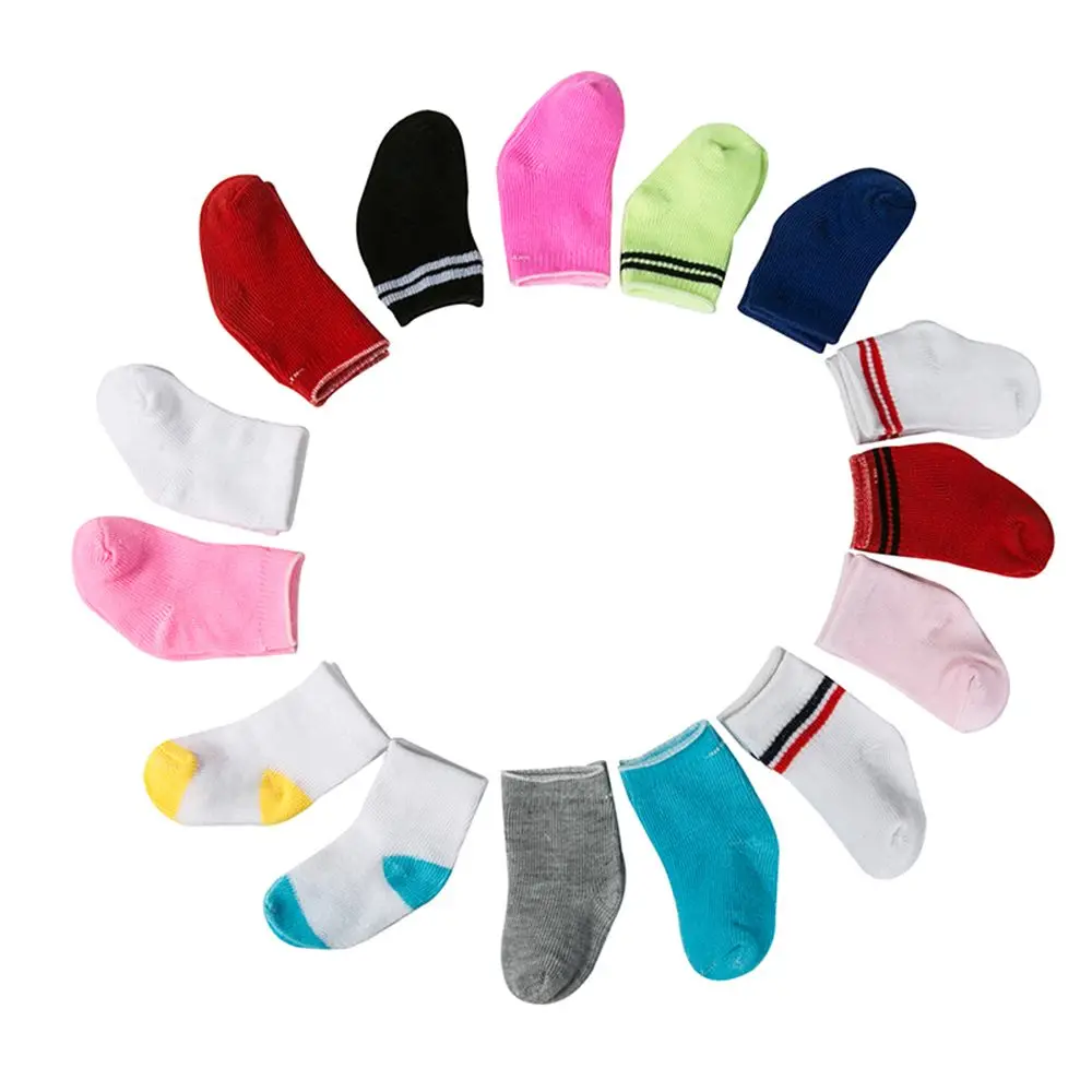 زوج واحد من إكسسوارات بيت الدمى للعب التخيلي، جوارب رياضية صغيرة تناسب الدمى بحجم 18 بوصة/43 سم