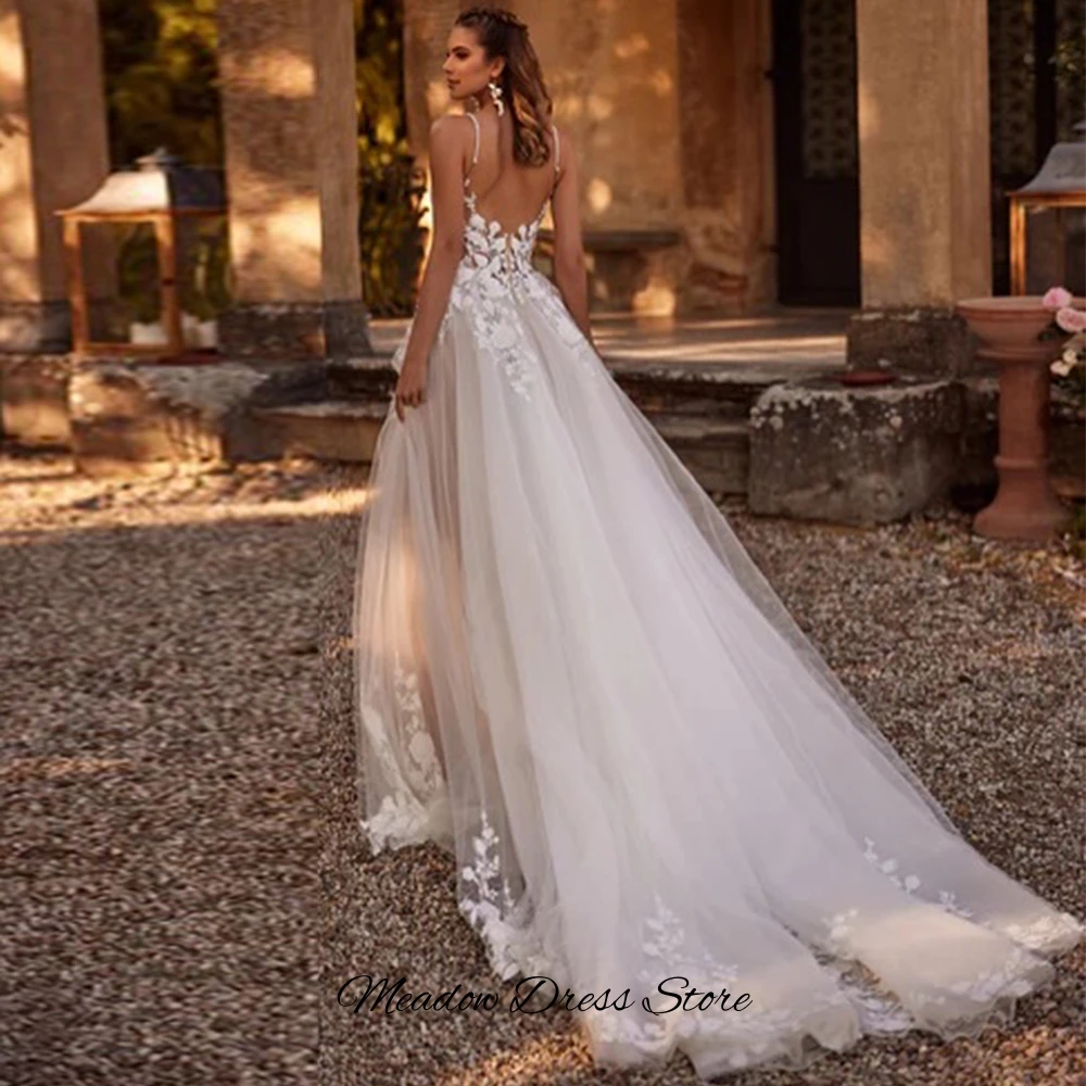 Customized Spaghetti Straps Wedding Dress Exquisite Backless Bridal Gowns with Appliques Classic A-Line Tulle Vestido De Novia