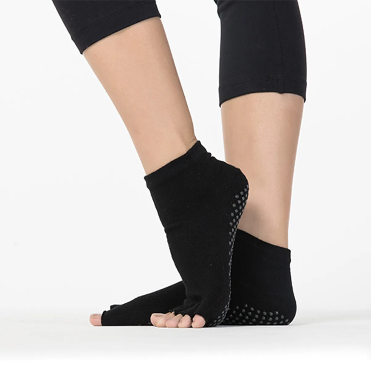Non-Slip Yoga Socks Women Five Fingers Silicone Dots Cotton Knit Breathable Fitness Half Finger Gloves Y041 Black Free Size