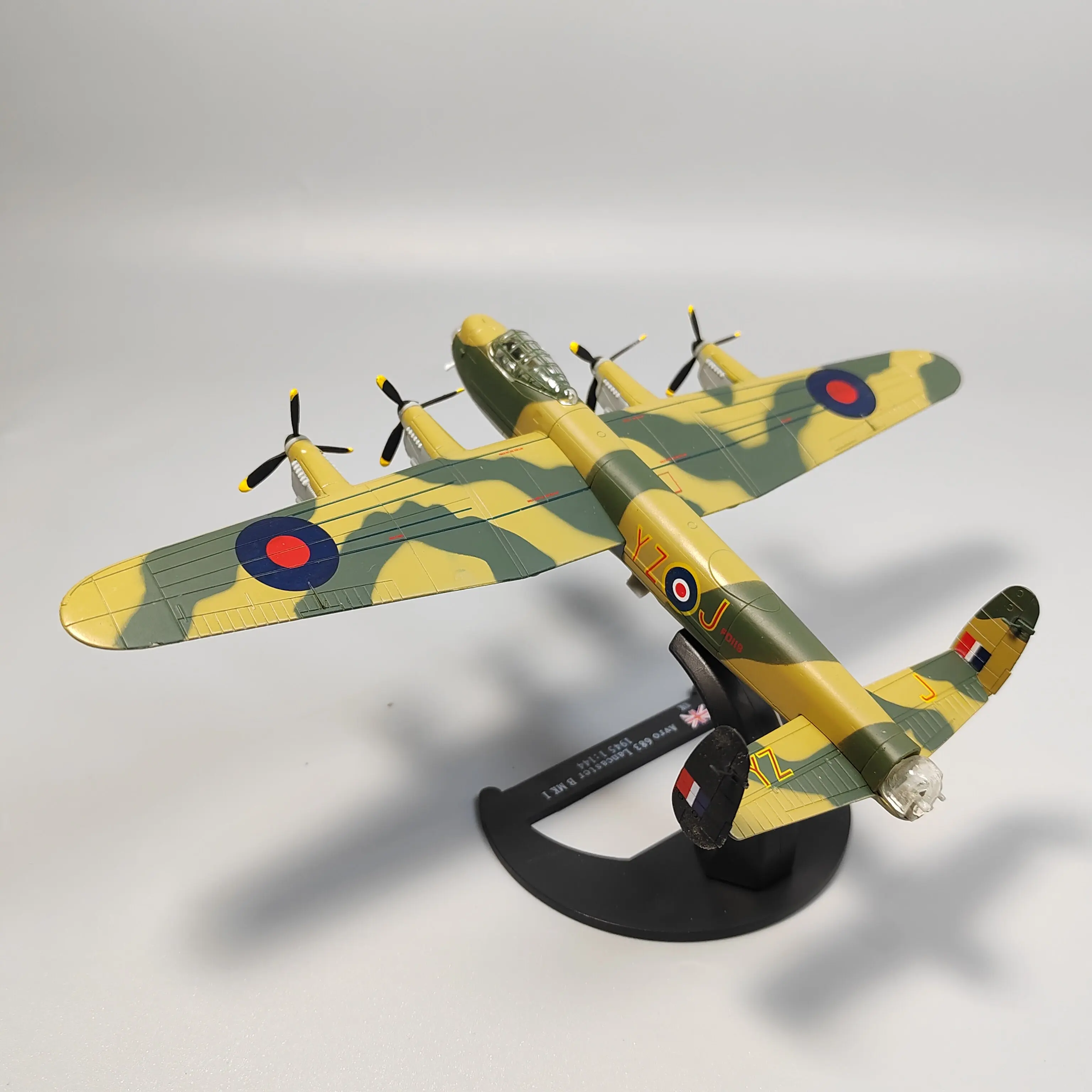 1:144 Scale British Air Force Bomber Model Diecast Alloy Airplane Model Military Miniature Souvenir Gift For Static Display