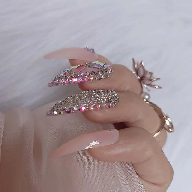 24 Stuks Lichtroze Mode Luxe Sieraden Ontwerp Lange Tip Nep Nagels Crystal Diamant Pers Op Nagels