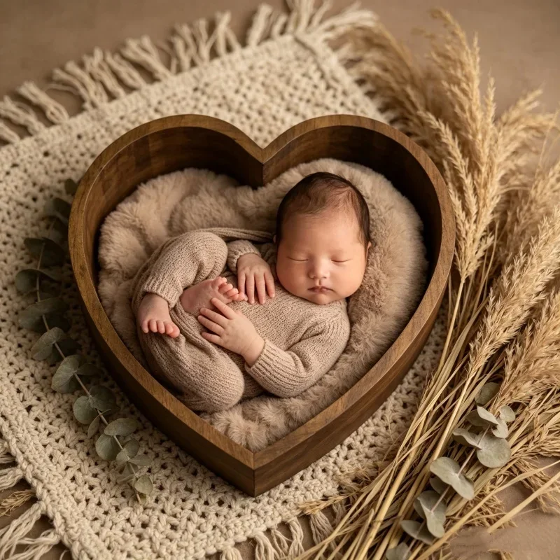 Vintage Heart Shape Wooden Posing Furniture Decor Prop For Indoor Portrait Art Shooting Memorial Photography Studio Layout