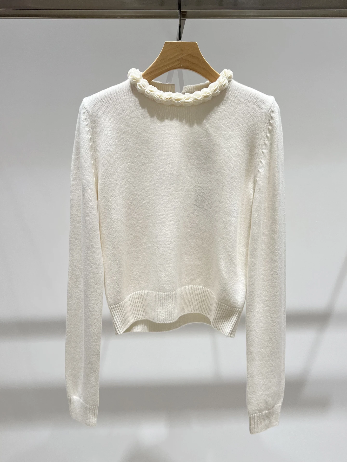 

Ele White Long Sve Knitted irt Women's Slim Fit Base Layer irt Stand Collar Casual Sle Comfortable Breathable