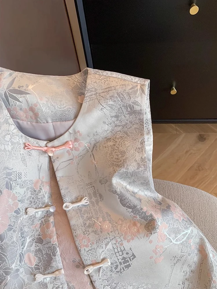 Retro chińska kamizelka męska z kwiatowym haftem, idealna na wiosnę i jesień, stylizowana na osobowość, mały rozmiar...