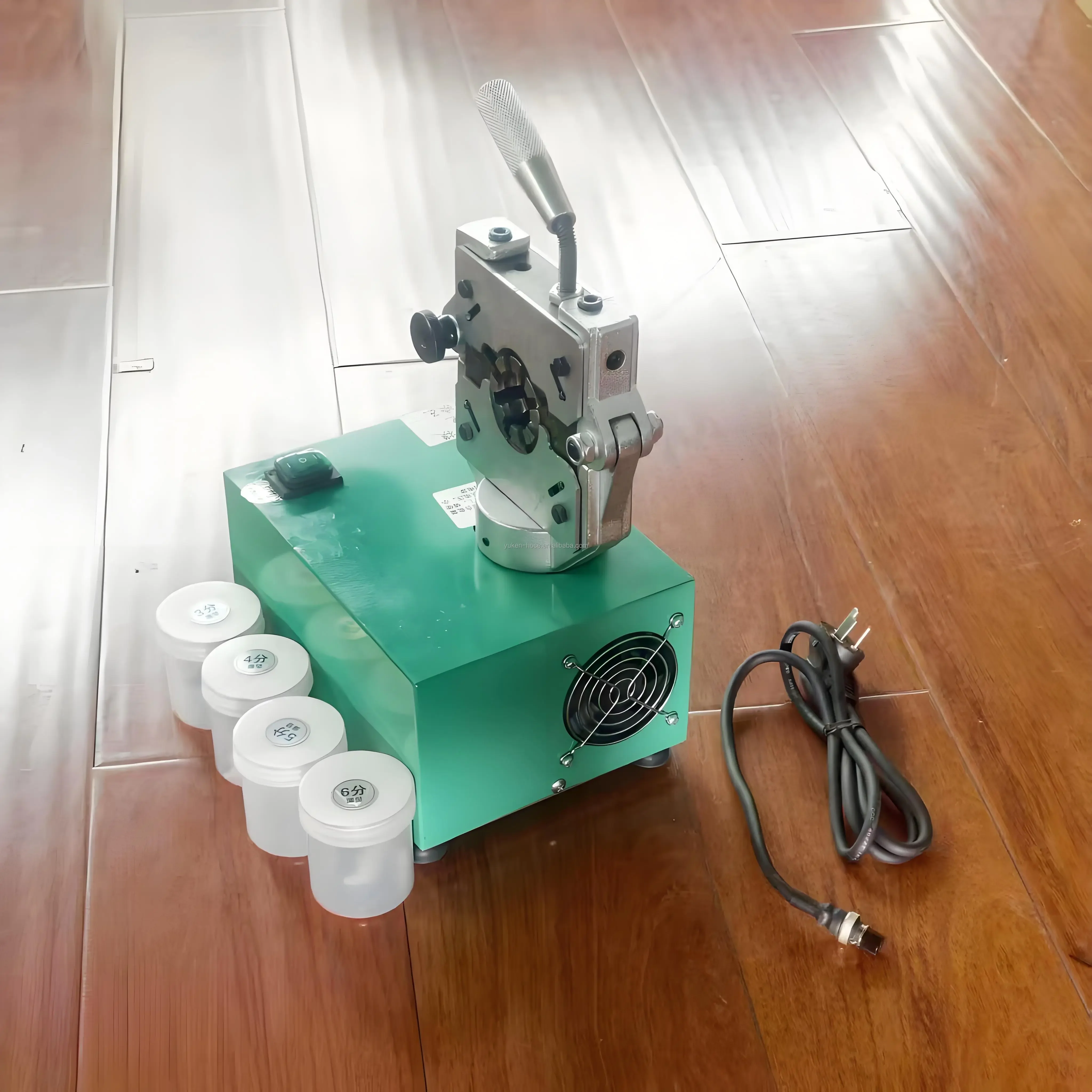 

Electric AC Hose Crimping Tool 220V 6-20mm Joystick Switch Hydraulic Motor Gear Pump High Efficiency