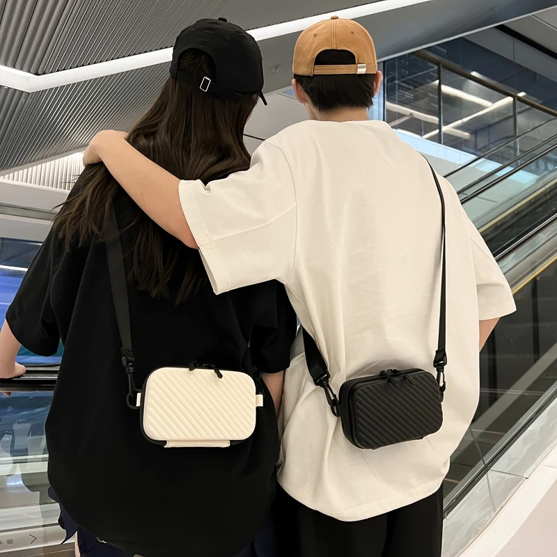

Couple's Fashionable Crossbody Bag with PU Waterproof Bag for Men Women As Gift for Party Date Outing School Sling Bag