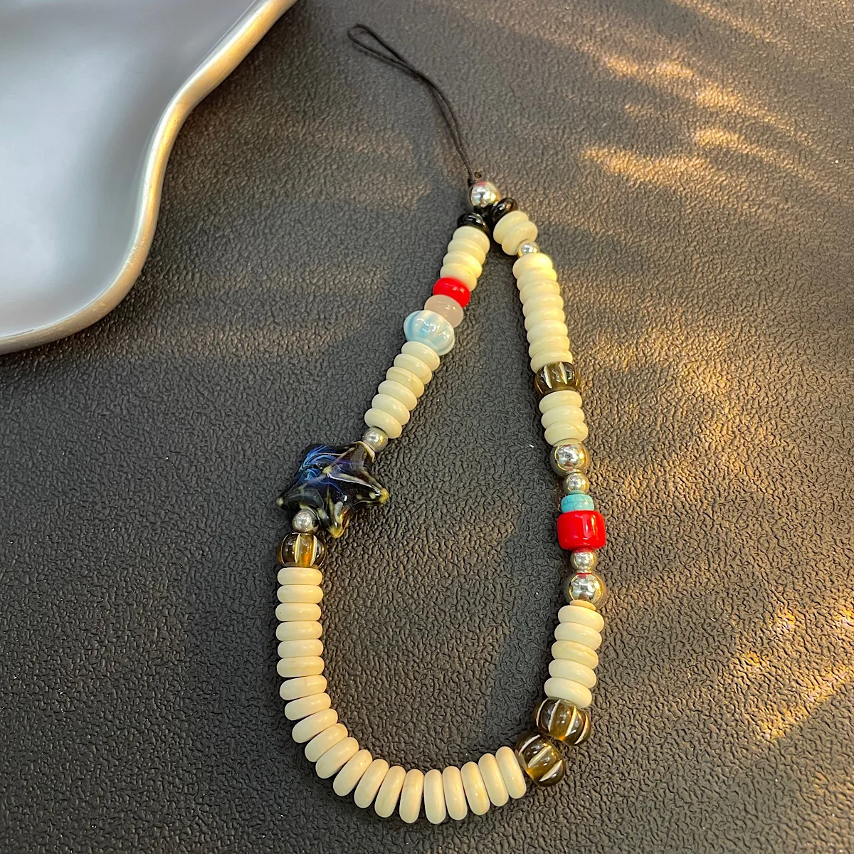 

Advanced Sweet Cool Color Contrasting Beaded Phone Chain CCD Camera Pendant Key Portable Phone Case Hanging Rope Female