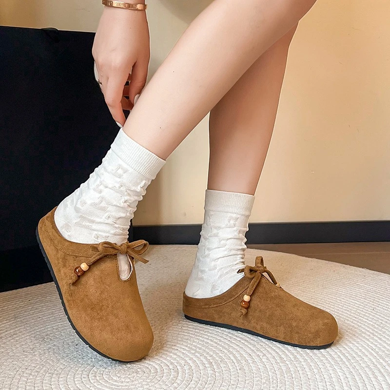 Herbst Baotou Damen-Hausschuhe 2025, zum Hineinschlüpfen im Freien, flache Strandsandalen, modische Schmetterlingsknoten-Schuhe für Damen, lässige Pantoletten-Hausschuhe