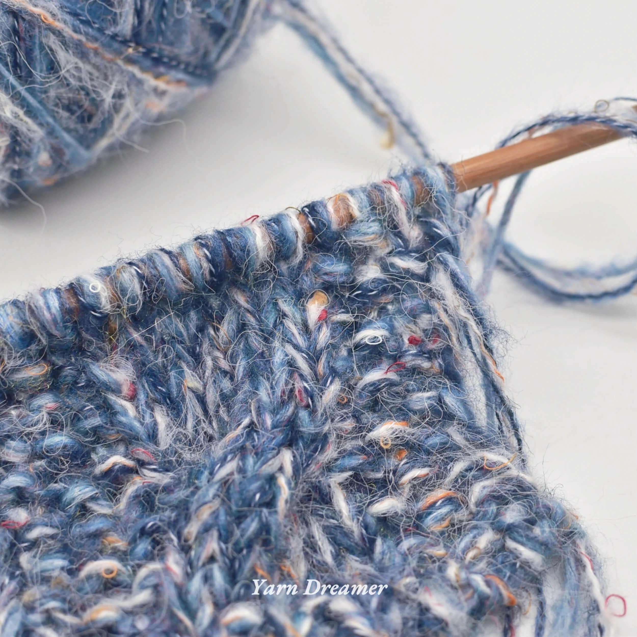 

Blue Fluffy Yarn 100g Thick Knitting Yarns Multicolored Wool Yarn for Crochet Bulk Men Scarf Yarn Art