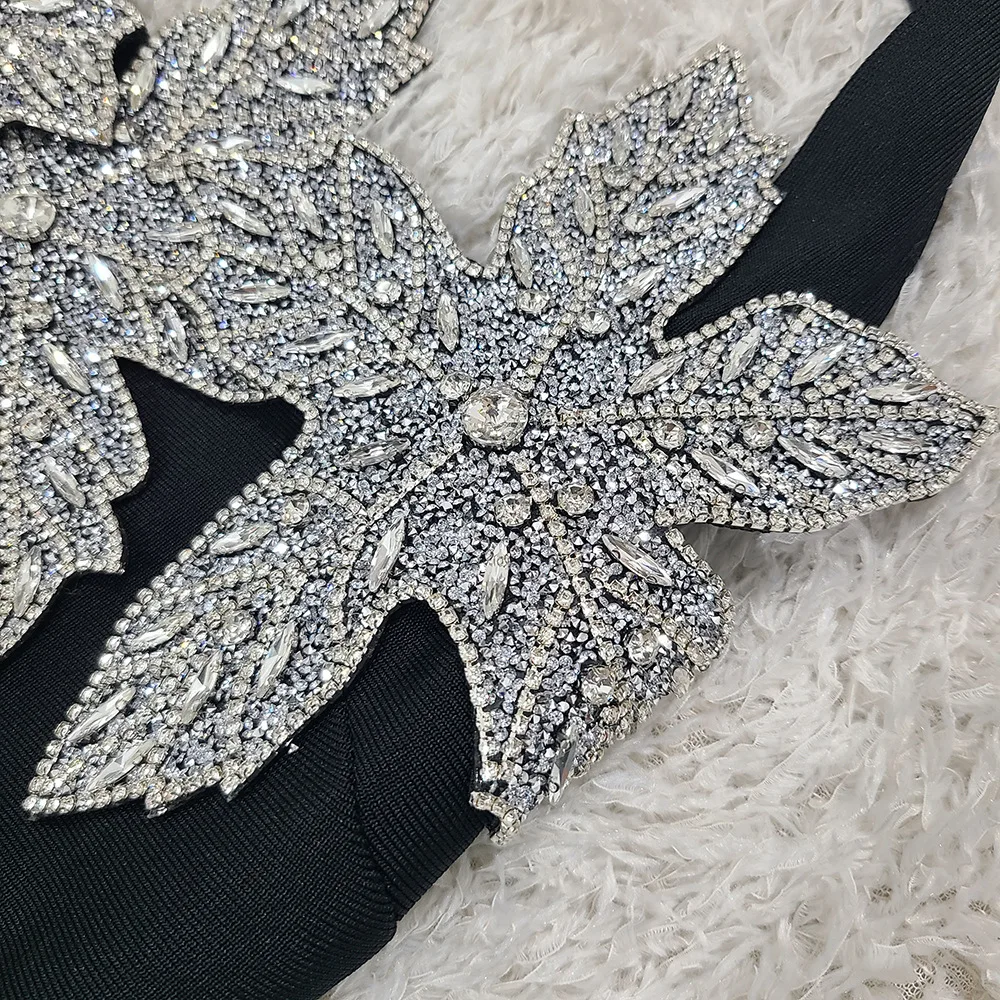 فساتين نسائية مثيرة باللون الأسود مع رسن ماسي لامع بدون أكمام فساتين رسمية ضيقة لأعياد الميلاد والحفلات المسائية #4