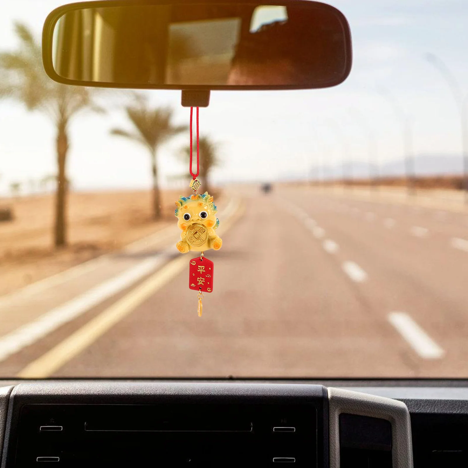 

Cute Resin Car Hanging Pendant for Rearview Mirror - Adorable Animal Design Creative Interior Decoration Vehicle Ornament