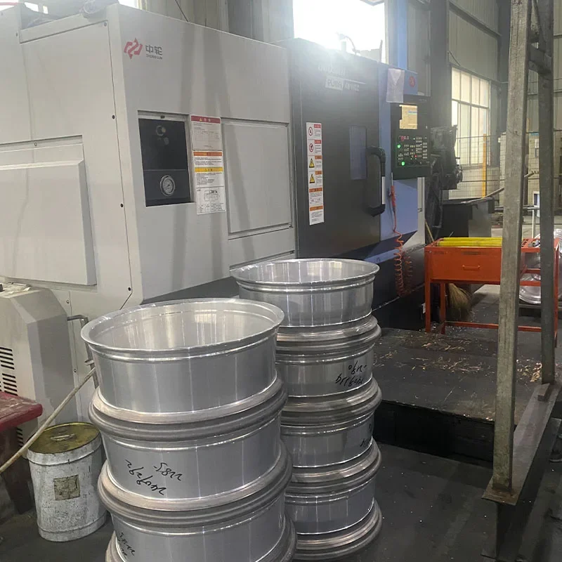 Cerchioni per auto passeggeri Cerchioni 6061-T6 Lega di alluminio forgiato personalizzato16 1718 19 20 21 22 23 24 26 pollici Ruote fornite in un unico pezzo a 5 fori