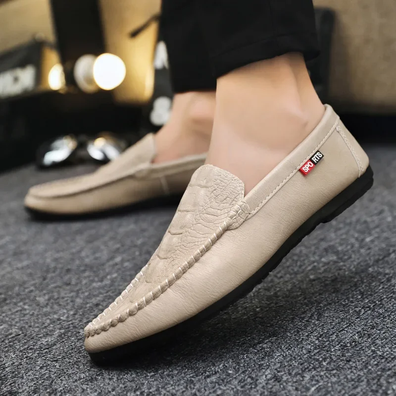 2024 New Korean Edition Summer One Step Casual Trendy PU Leather Noodles Bean Shoes Men's Versatile Lazy Driving Le Fu Shoes