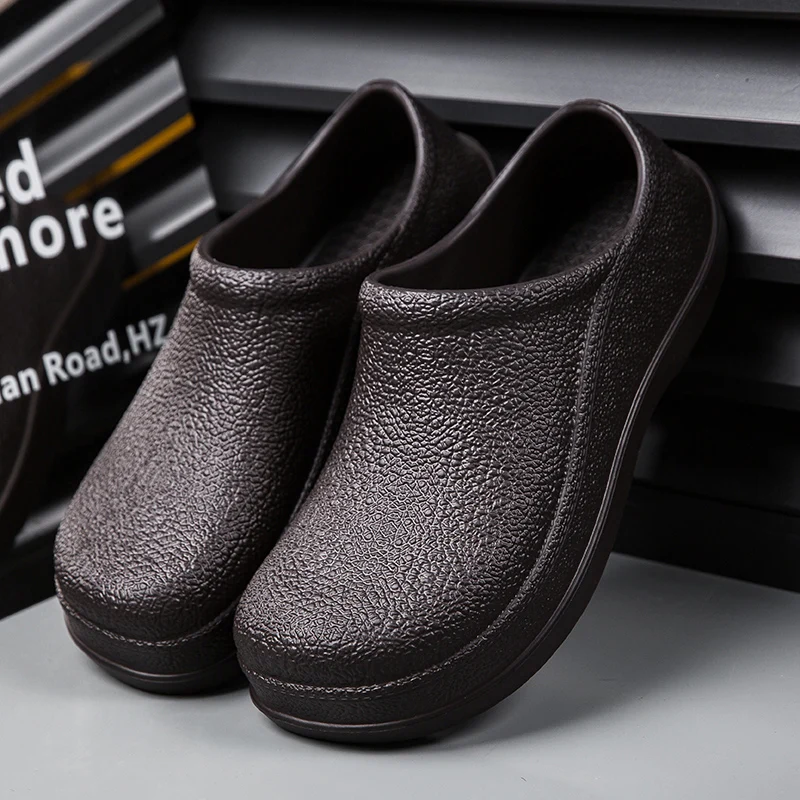 Chef's Shoes Men's New Waterproof and Anti-Slip Shoes in Summer, Black and Light Work Shoes Kitchen Oil-Proof Work Safety Shoes