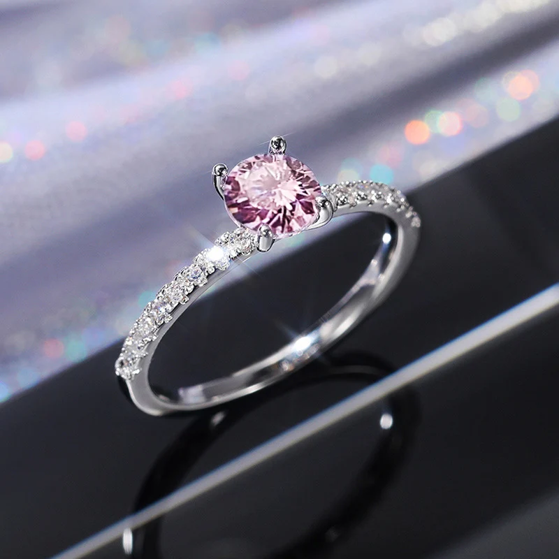 Huitan 4-Prong Setting Cubic Zirconia Wedding Ring for Women Simple Fashion Proposal Band Accessories Timeless Design Jewelry