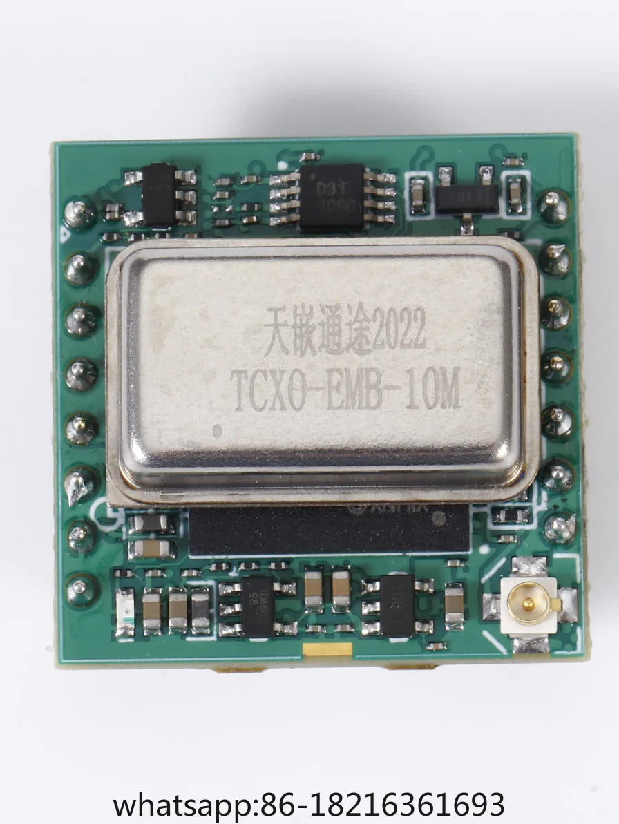 

Embedded clock B210 software radio clock synchronization