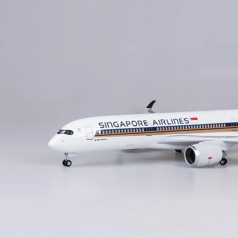 With Wheeled Light 47cm Singapore Airlines A350 Simulation Of a Civil Airliner Aircraft Model Airbus Scale 1:142 Collection Gift