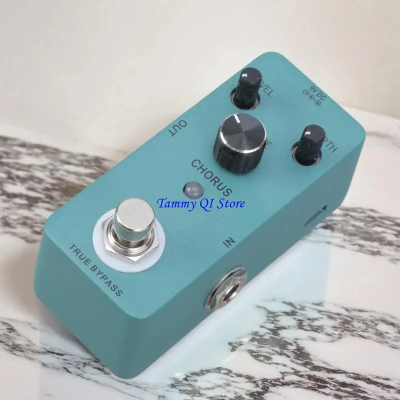 

F1FD Analog Chorus Effect Pedal with LED and True Bypass Footswitch for Guitar Featuring Level Depth Rate Control