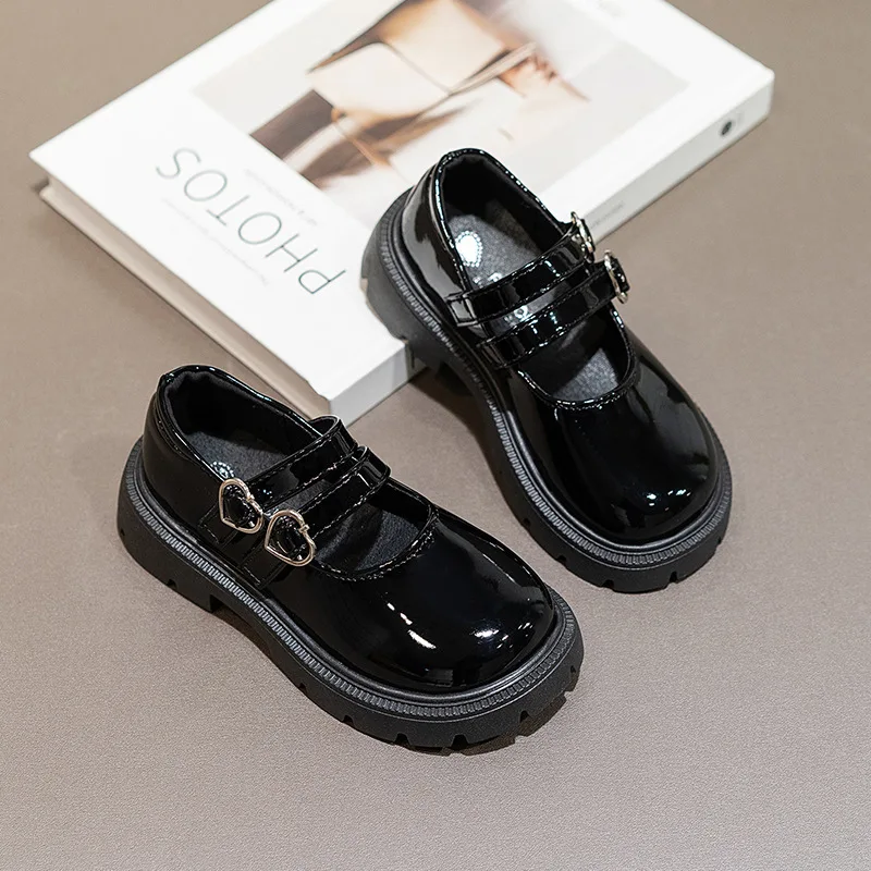 

Туфли Мэри Джейн на массивной платформе для девочек, детские туфли-лодочки на толстом каблуке с пряжкой в форме сердца и ремешком, женские черные туфли Лолиты из лакированной кожи
