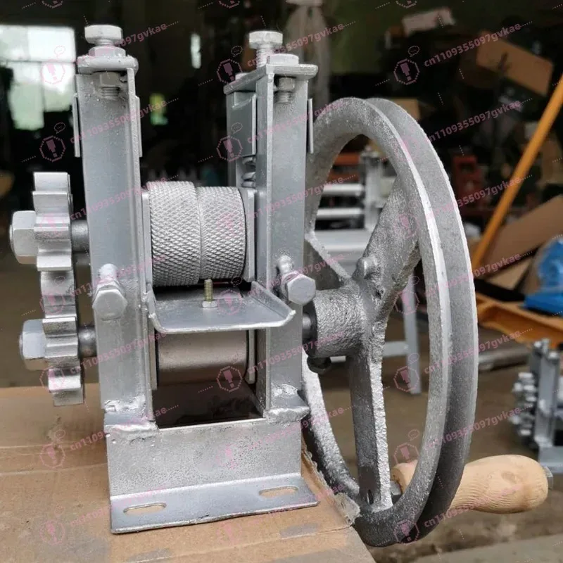 

Small Electric Strip Breaking Machine Hand Cranked Strip Opening Tool Strip Layering Household Bamboo Processing Layering
