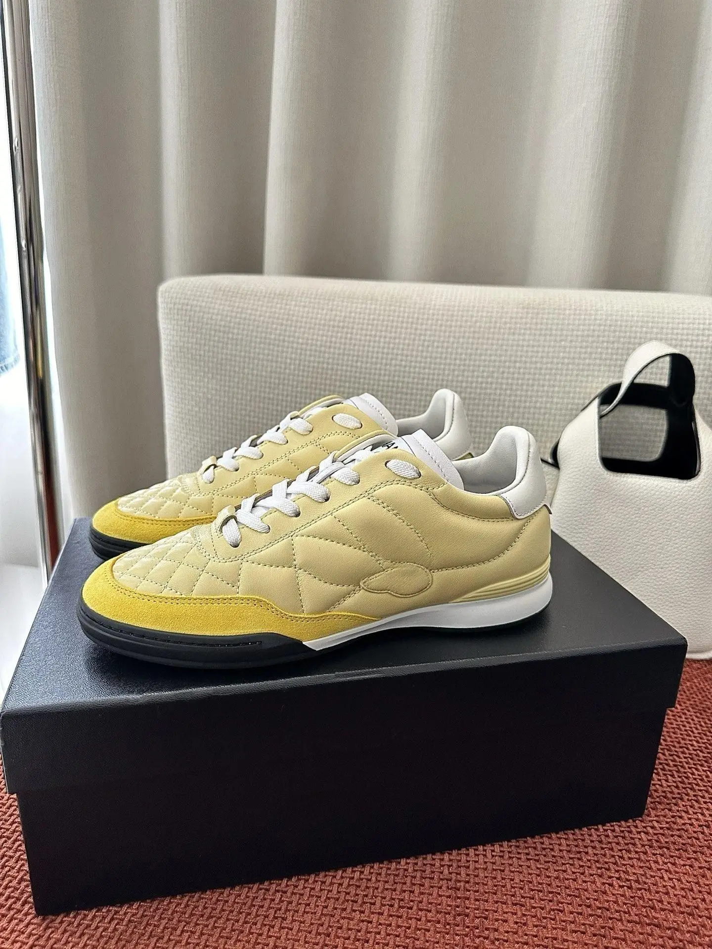 Unisex Light Yellow Quilted Leather Sneakers Diamond Stitch Upper Suede Toe Cap Lace Up Flat Sole Casual Walking Shoes