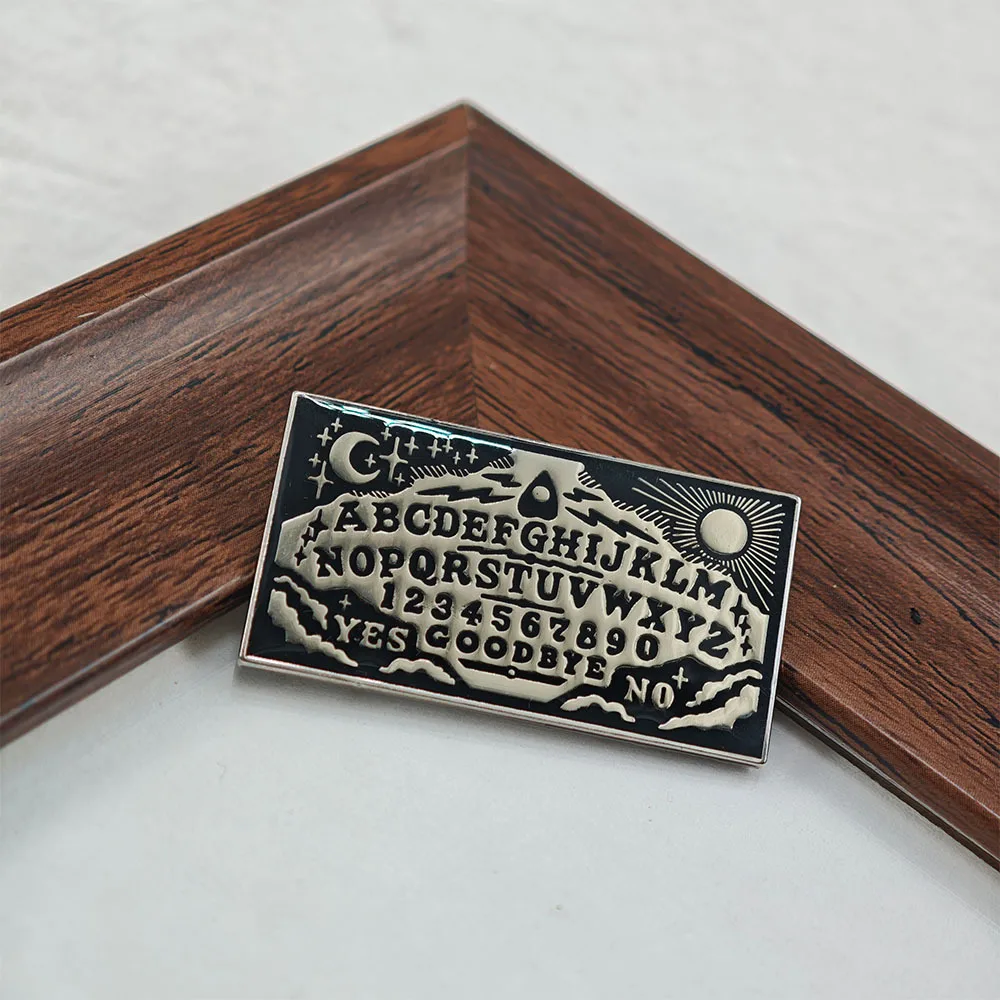 Ouija Board Enamel Pin Mystic Spirit Board Lapel Badge Vintage Gothic Brooch Jewelry Gift for Hat Backpack Clothing Decoration