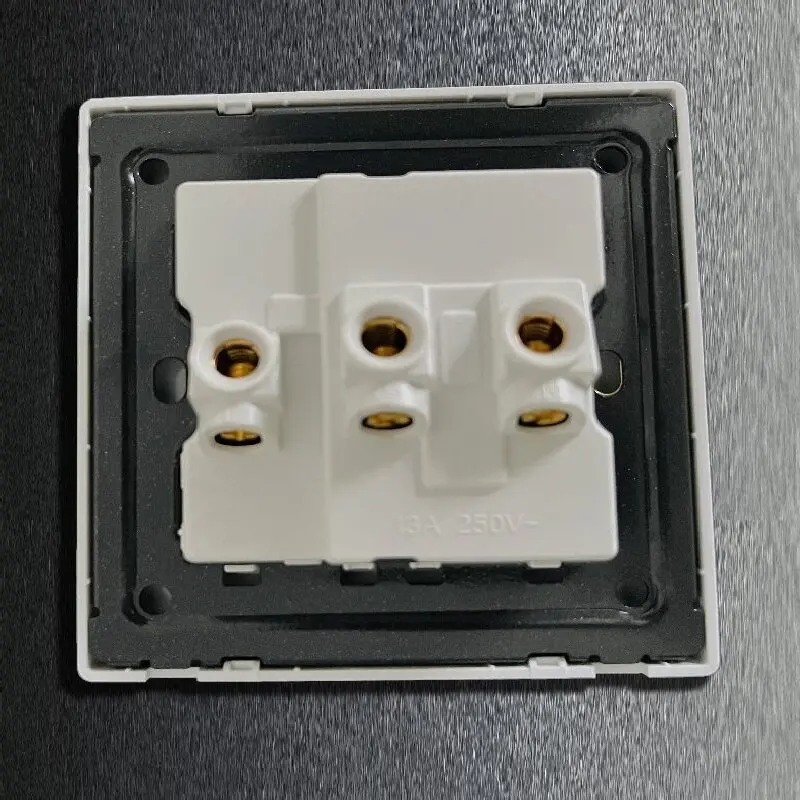 International General Household Socket One-opening Multifunctional Five-hole Socket Steel Frame Project Wall Switch Socket