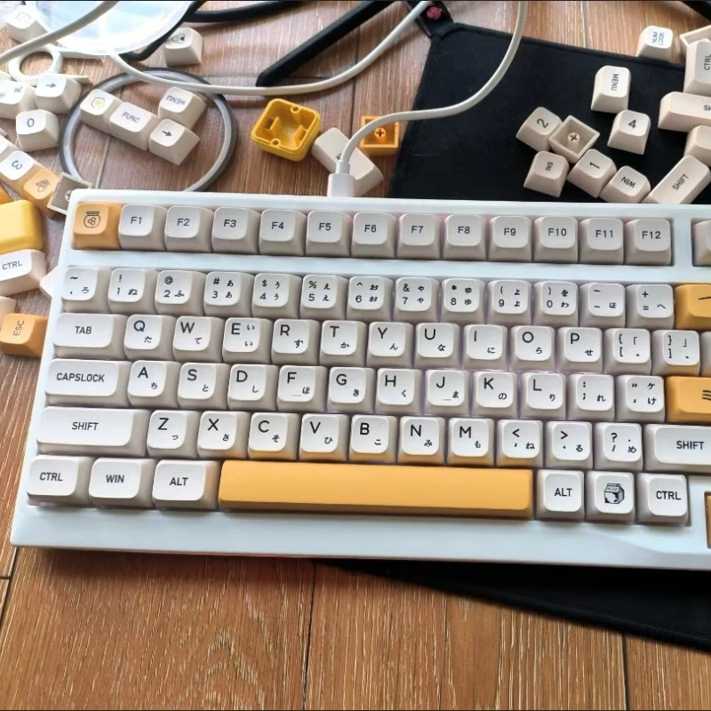 

Retro Honey Milk XDA Profile PBT Keycaps 140 Keys Dye-Sublimation Russian Layout for Mechanical Keyboards Multilingual Keycaps