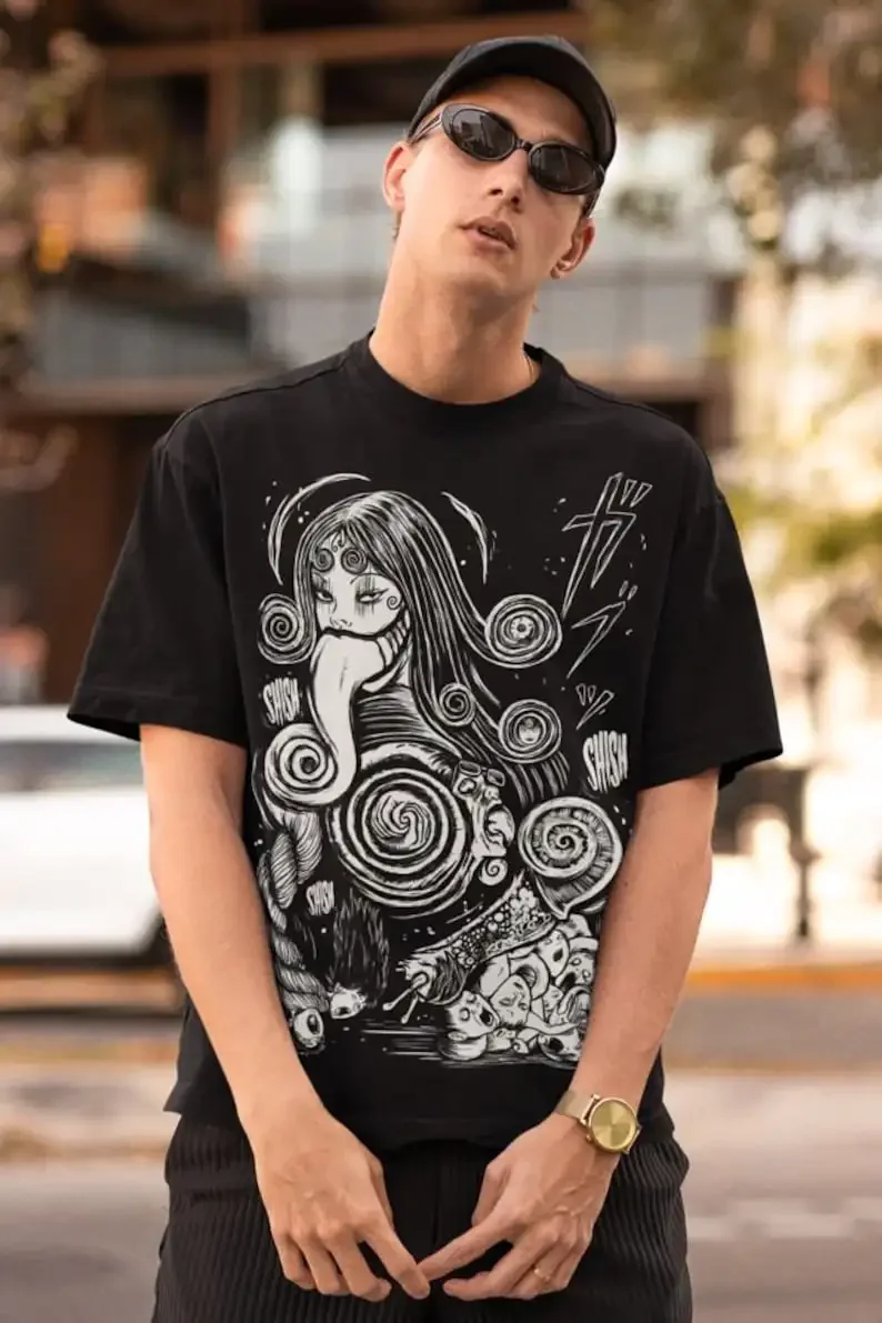 Unisex Horror Manga Creepy Girl T-Shirt, Dark Anime Gothic T-Shirt