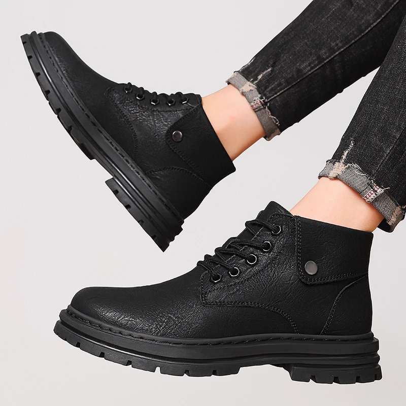 

Winter Luxury Brand Genuine Leather Business Boots Man Non Slip Thick Soled Boot Classic British Style Men High Top Casual Boots