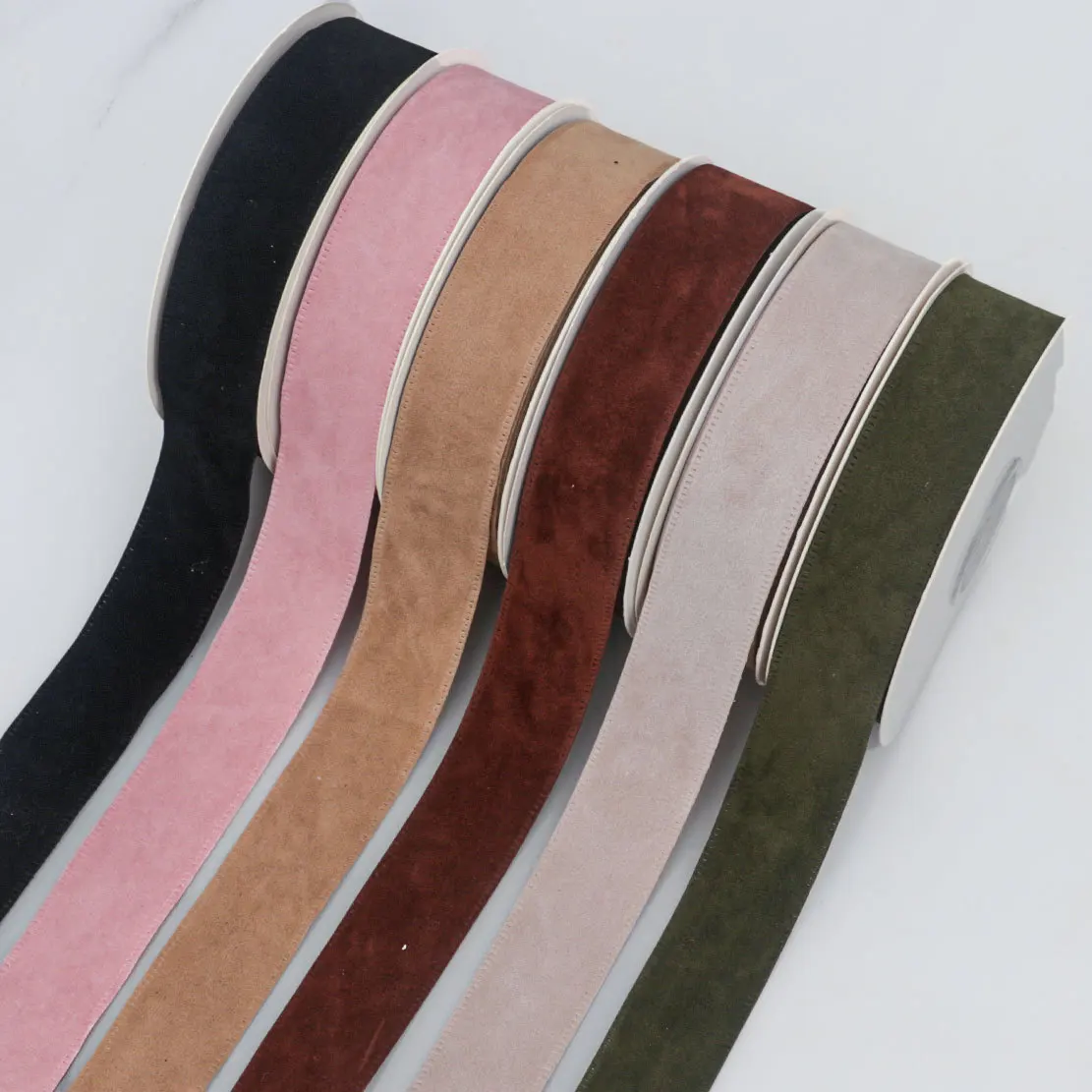 10 Yards/Rolle 10MM/15MM/25MM/40MM Geschenkband Hochzeits- und Partydekoration DIY-Bastelbedarf Polyester-Wildlederbänder – Detail 1
