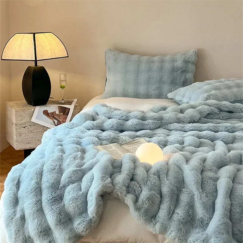 

Luxury Faux Fur Blanket Home Bed Linen Bubble Fleece Knee Blanket Bed Plaid Plush Sofa Blankets for Winter Bedspread on The Bed