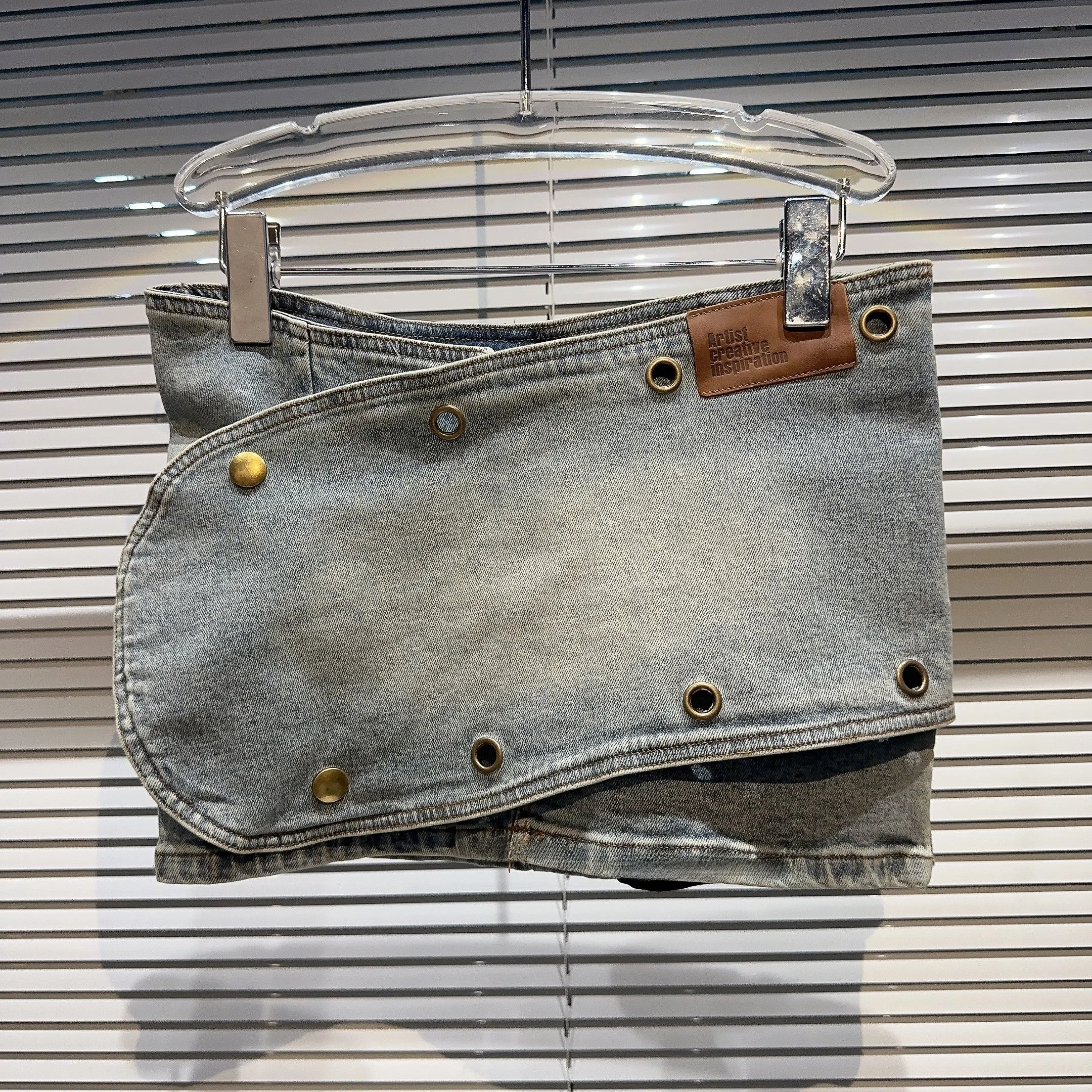 

Hot Girl Super ort Skirt Buttoned Asymmetrical Hem Rivet Distred Denim Skirt Bodycon Skirt Trendy Autumn Wear