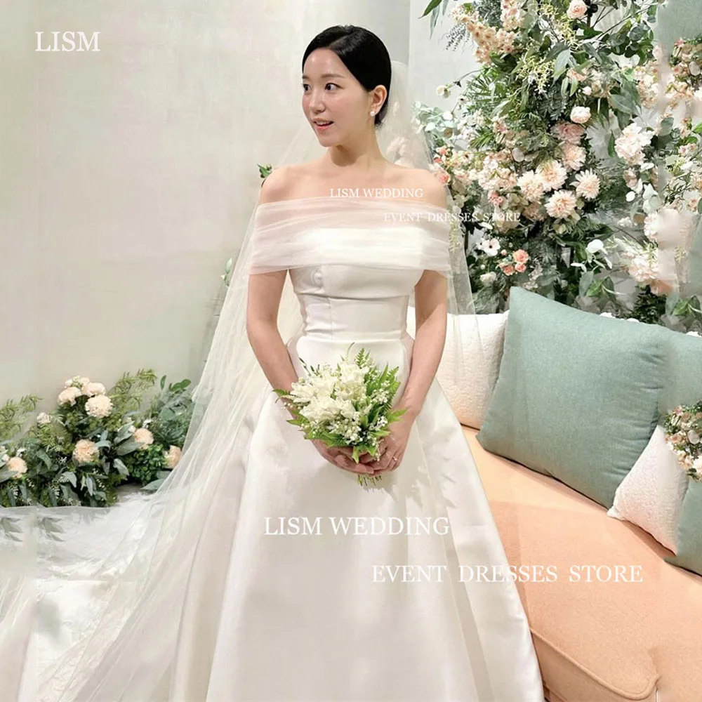 

LISM Simple Satin Wedding Dresses Off The Shoulder Boat Neck Floor Length Formal Bridal Gowns With Veil Photo Shoot For Korea