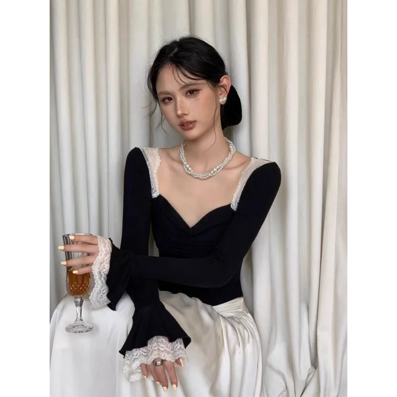 

Autumn New Style French Elegant Temperament Lace Trumpet Sleeves Square Neck Blouse Women's Pleated Pure Desire Top