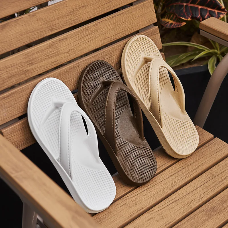 Comwarm Unisex Soft Cloud Slipper Platform Flip-flops Women\'s Summer Beach Sandals with Arch Support for Non-slip Bathroom Men