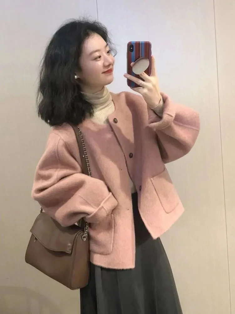 Jaqueta de Tweed Azul Marinho Feminina Elegante Vintage com Botões e Detalhes em Renda Retro Bordada Dupla Face Decorada