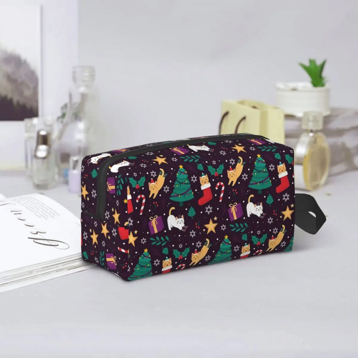 

Cute Cats Christmas Tree Pattern Makeup Bag Cosmetic Organizer Storage Dopp Kit Toiletry Cosmetic Bag Beauty Travel Pencil Case