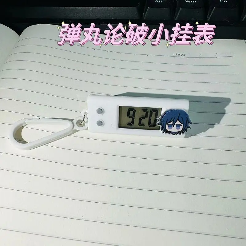 ساعة حائط صغيرة من Danganronpa Komaeda Nagito Kokichi Ouma ، ساعة إلكترونية صغيرة مخصصة لامتحان الطلاب ، قلادة حقيبة مدرسية جميلة