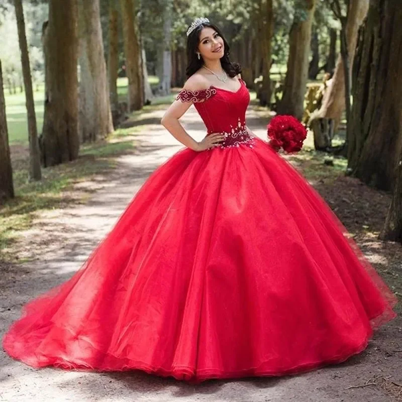 

Fashional Red Ball Gown Quinceanera Dresses Puffy Princess Off Shoulder Beading Court Train Sweet 16th Masquerade Party Gowns