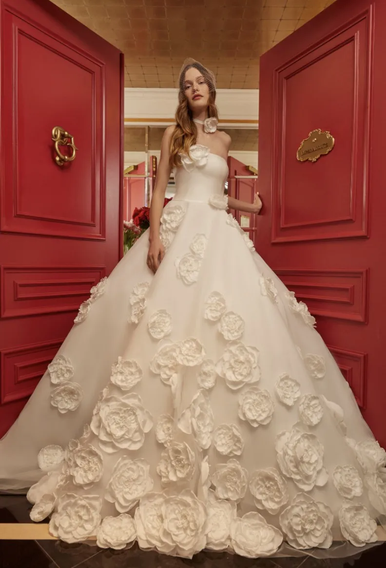 Customized 2026 Woman Latest White Wedding Dress Three-Dimensional Flower Strapless Satin A-Line Large Trailing Wedding Dress