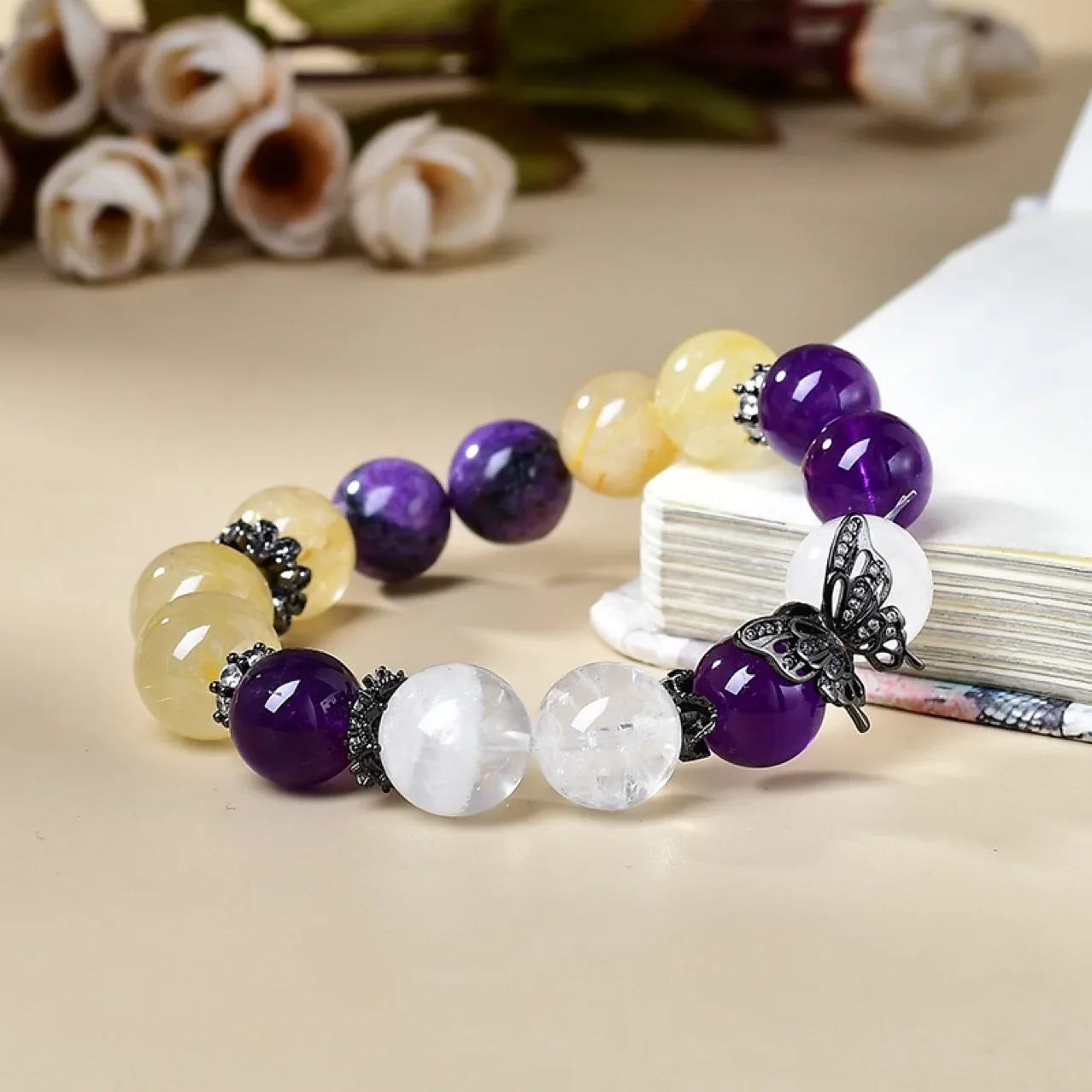 

Natural Purple Dragon Crystal Gold Hair Crystal White Ghost Lucky Fashion Design Niche Light Luxury Bracelet Bracelet