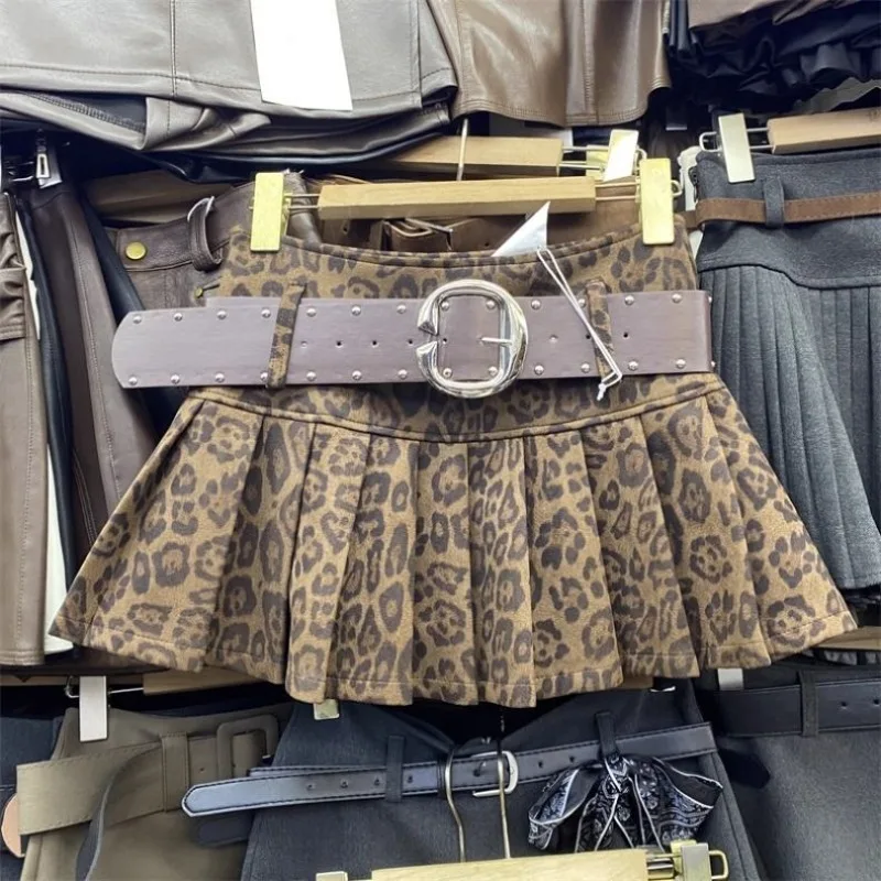 

Spice Girl Leopard Print Pleated Short Skirt Women Winter New High Waist Deerskin Velvet Skinny Anti-light A-word Skirt