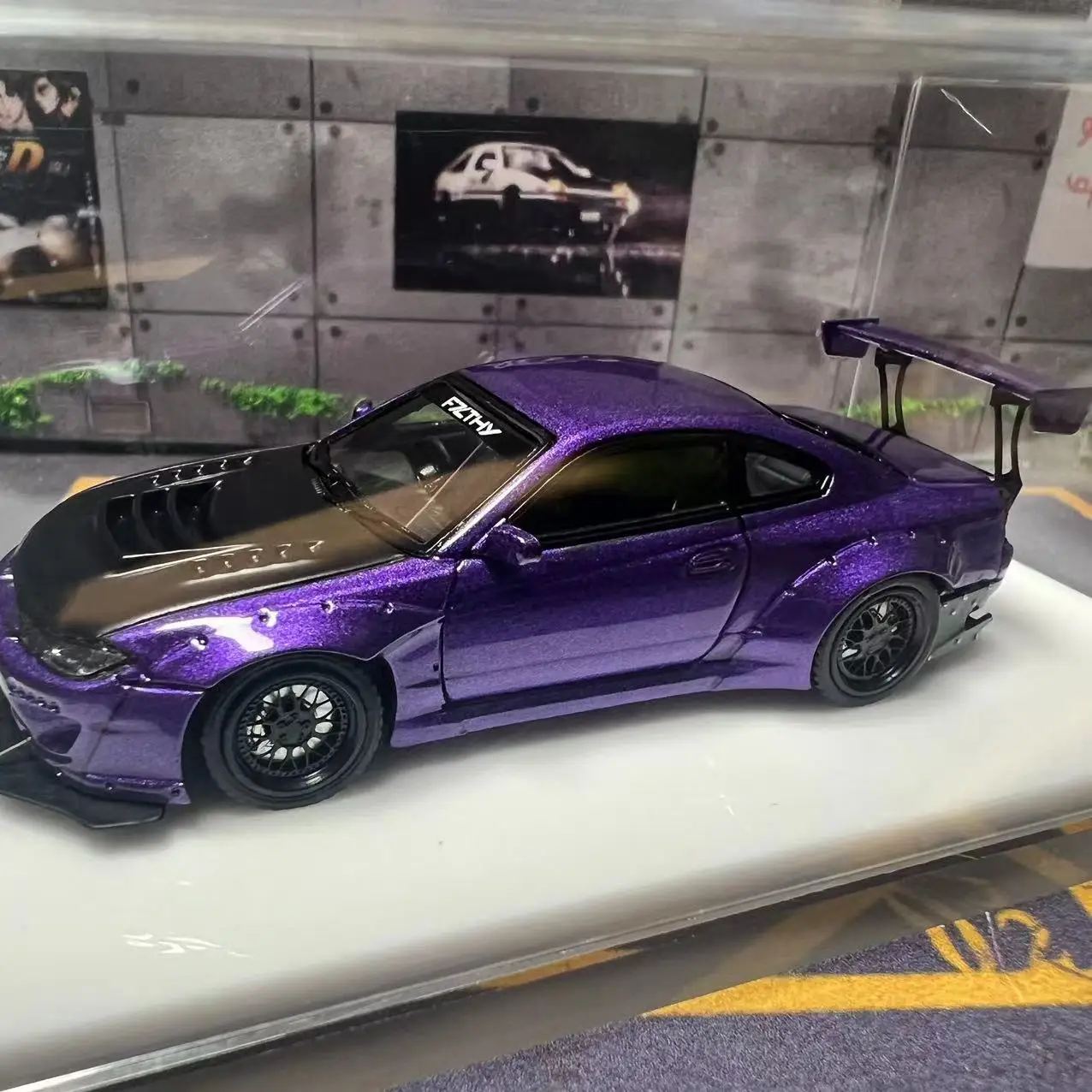 Carro modelo resina fogo selvagem, 1:64 Silvia S15 Rocket Bunny