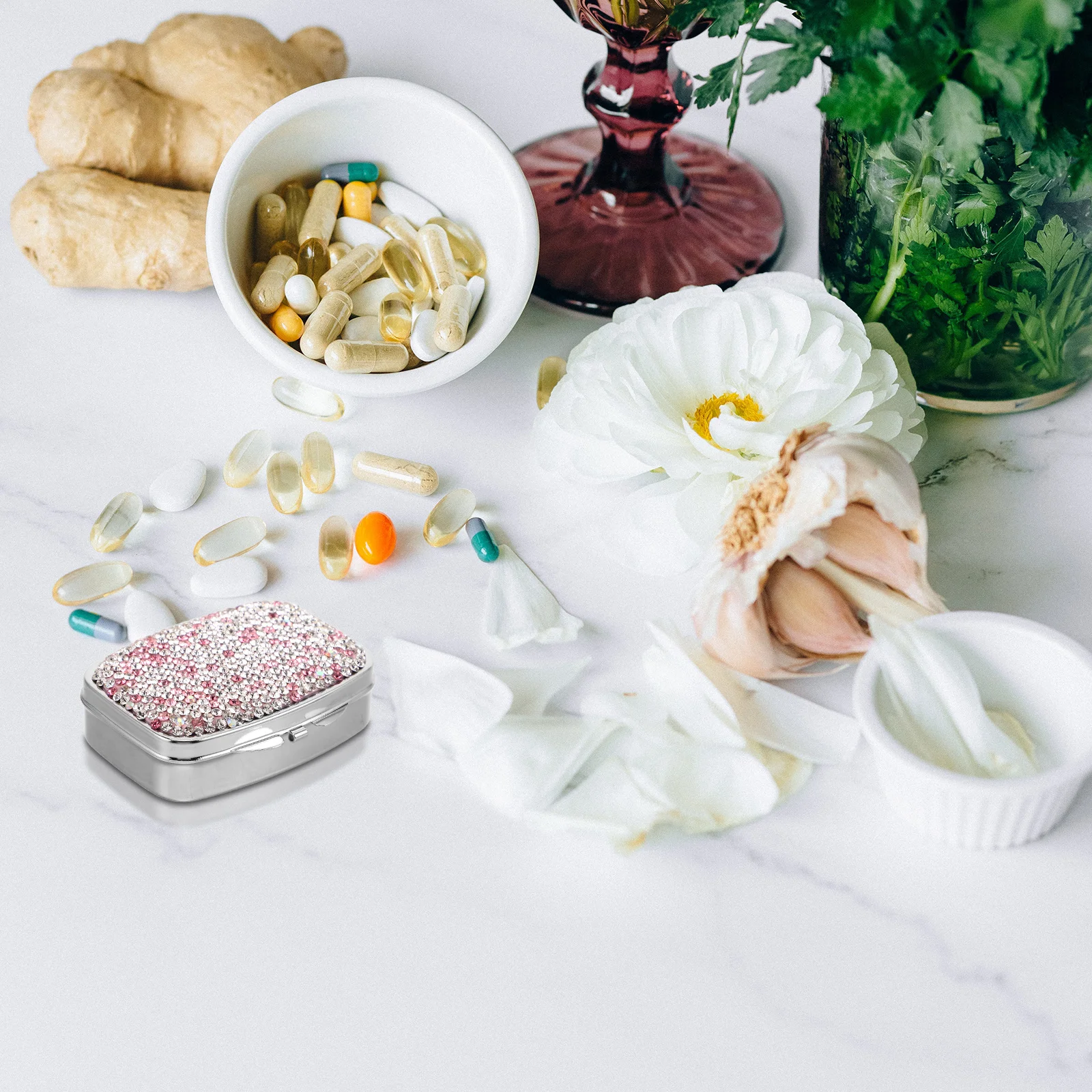 

Портативный мини-держатель для лекарств, сверкающие стразы, прочные отделения, дорожная шкатулка для драгоценностей, универсальное решение для хранения