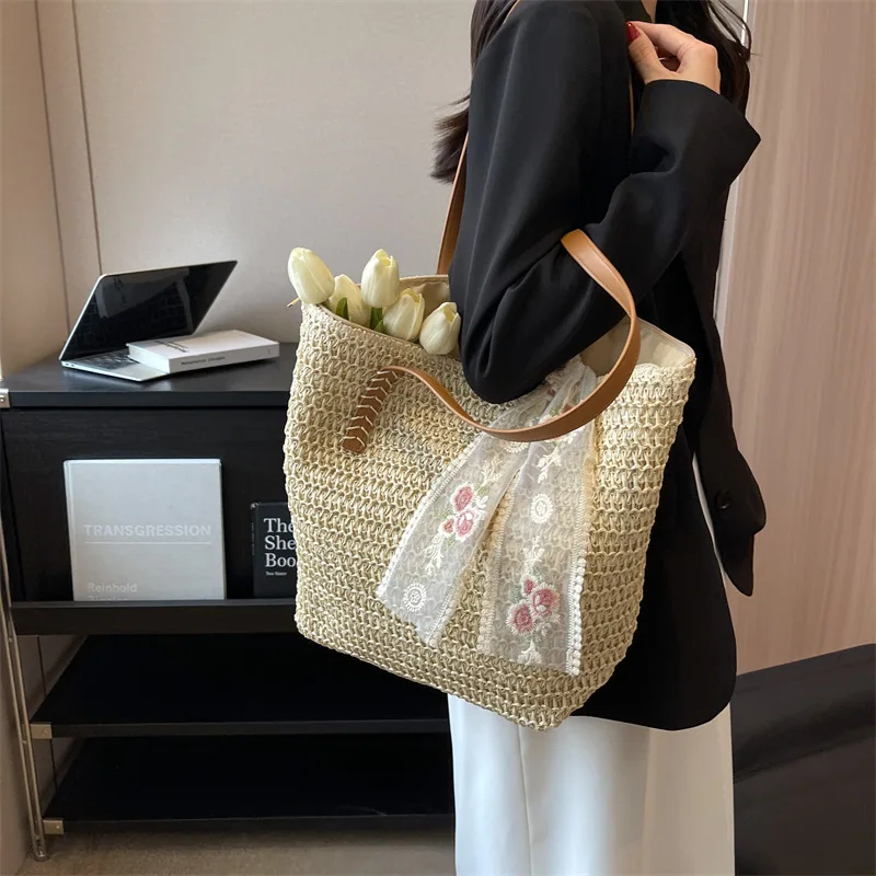 Vintage Women Woven Shoulder Bag Solid Color Lace Ribbon Tote Handbags Wicker Boho Straw Bag for Beach Handle Beige Bag